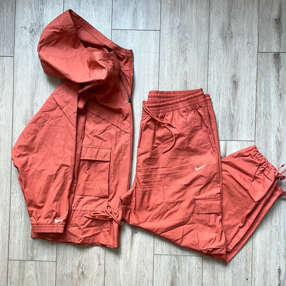 Nike Icons Clash Women’s Tracksuit Jacket/ Pants